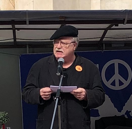 Jürgen Rose spricht am Marienplatz (s. Proramm)